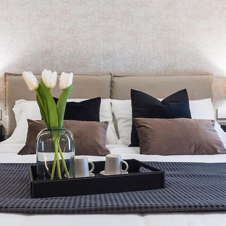 Ostia Holiday Greed Lounge Privee Luaran gambar