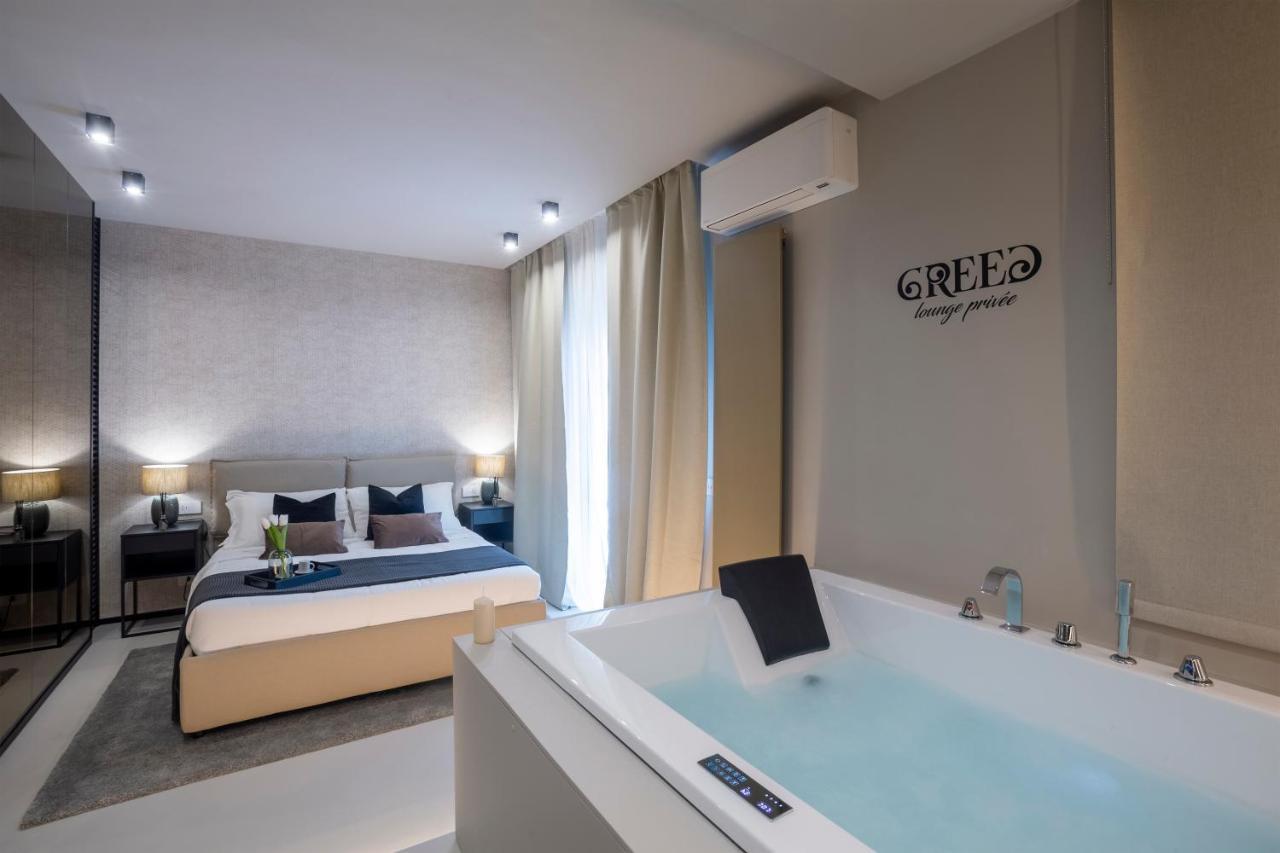 Ostia Holiday Greed Lounge Privee Luaran gambar