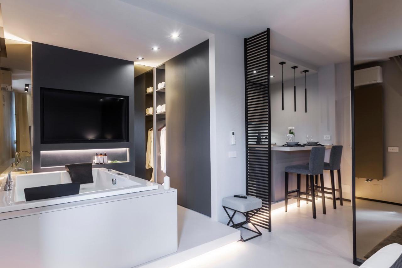 Ostia Holiday Greed Lounge Privee Luaran gambar